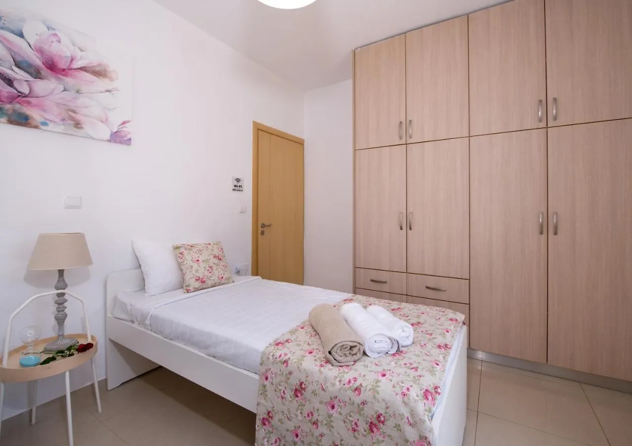 Casa Magnolia - Spacious Home In Heart Of Akrotiri Chania  Holiday home Chania (Crete)