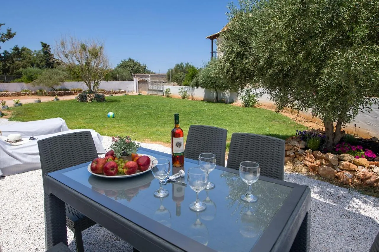 Casa Magnolia - Spacious Home In Heart Of Akrotiri Chania  0*, Chania (Crete) Greece