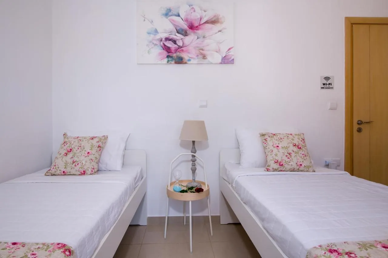 Casa Magnolia - Spacious Home In Heart Of Akrotiri Chania
