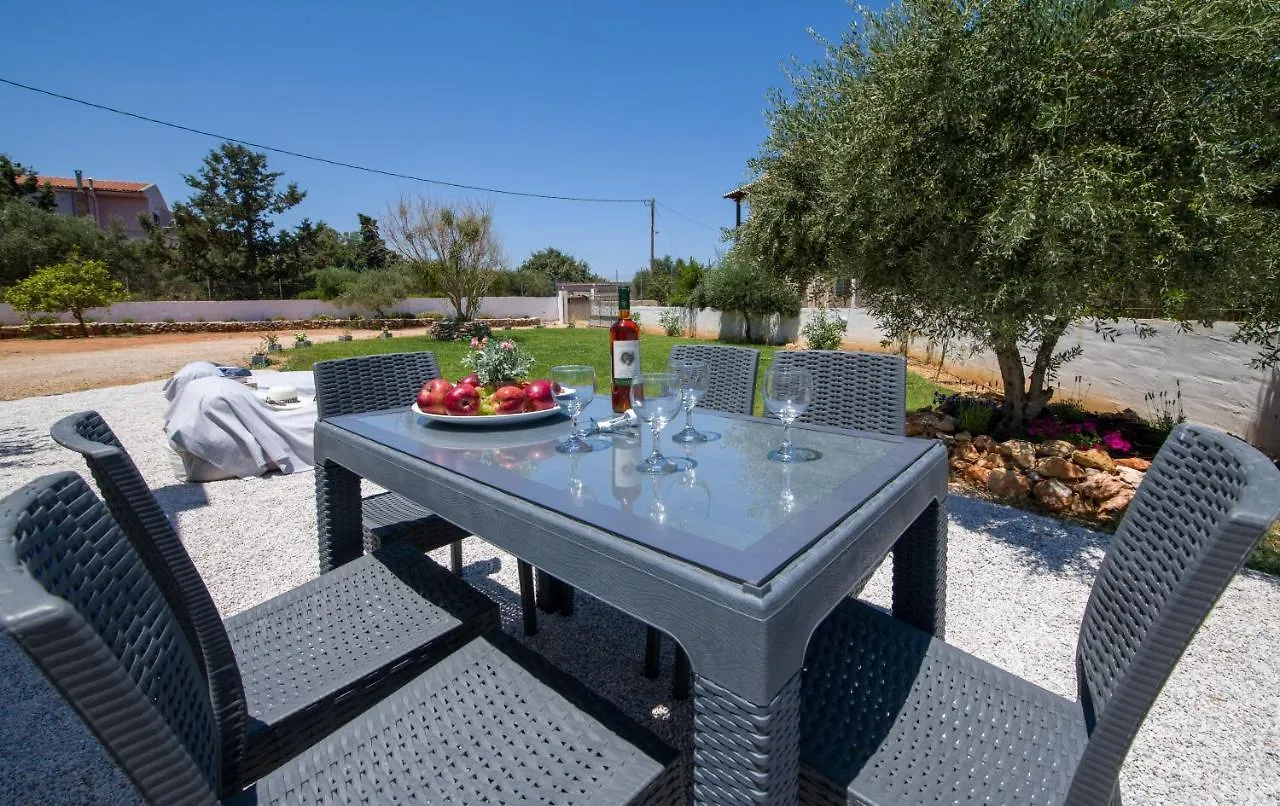 Дом отдыха Casa Magnolia - Spacious Home In Heart Of Akrotiri Ханья